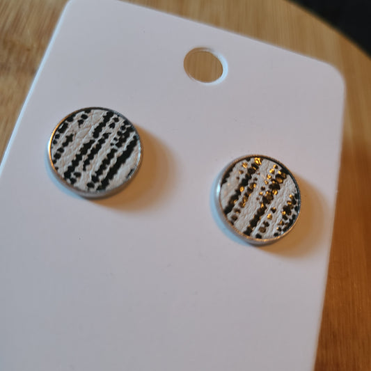 Black Teztured Studded Earrings